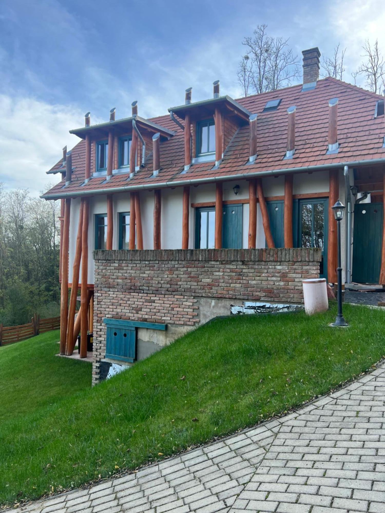 Vendeghaz Petoerke 호텔 Bárdudvarnok 외부 사진